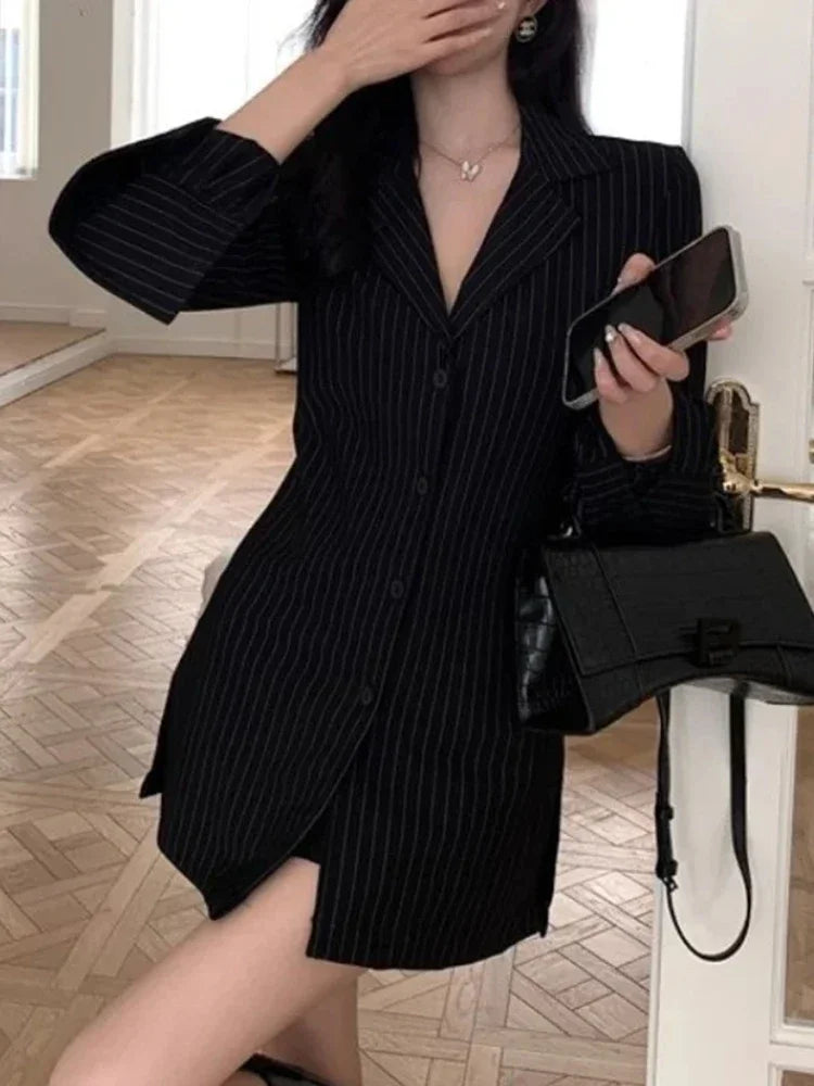 Camicie a righe da donna Camicia a maniche lunghe con colletto rovesciato vintage Primavera Autunno Camicie femminili slim monopetto di nuova moda