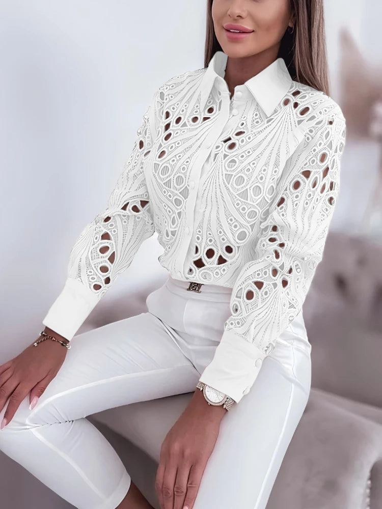 2025 Camicie e camicette da donna Elegante sexy scava fuori Turn Down Neck Camicetta solida Camisas De Mujer Camicia di pizzo bianco da donna