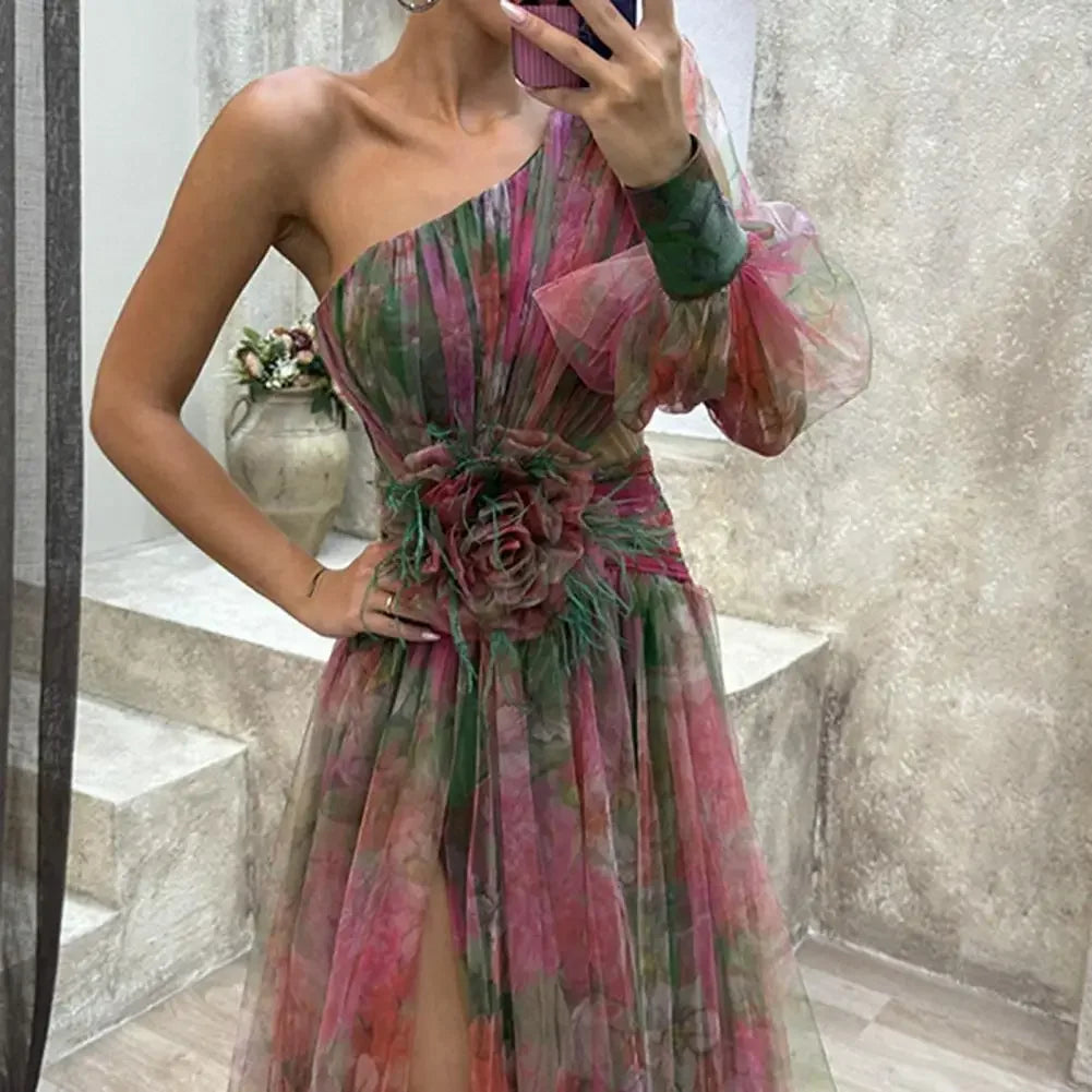 Elegante abito da festa formale Elegante abito da ballo monospalla tie-dye con maniche a palloncino in rete Abito da sera da donna con orlo diviso